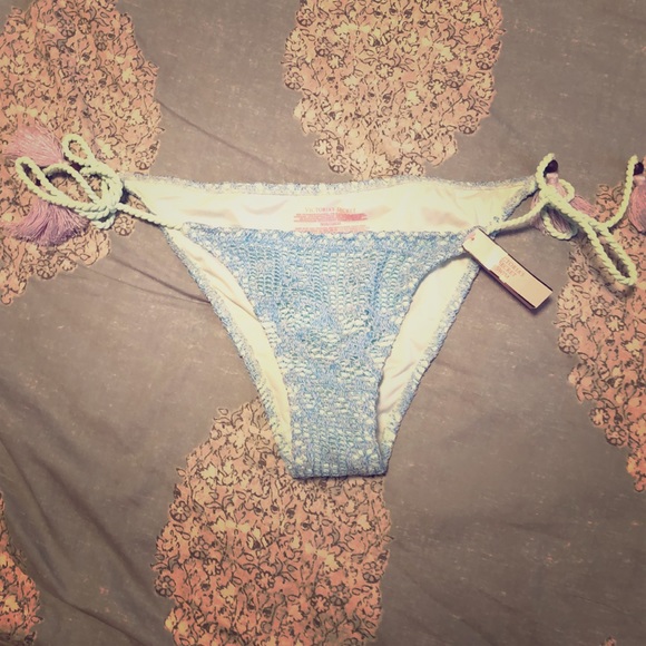 👙 VS Bikini Bottoms - Picture 1 of 3